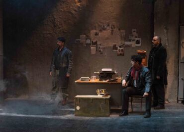Αλμπέρ Καμύ «Οι Δίκαιοι»   Σκηνοθεσία: Γιάννης Κακλέας   – Έναρξη Τετάρτη 21 Οκτωβρίου Θέατρο Αποθήκη